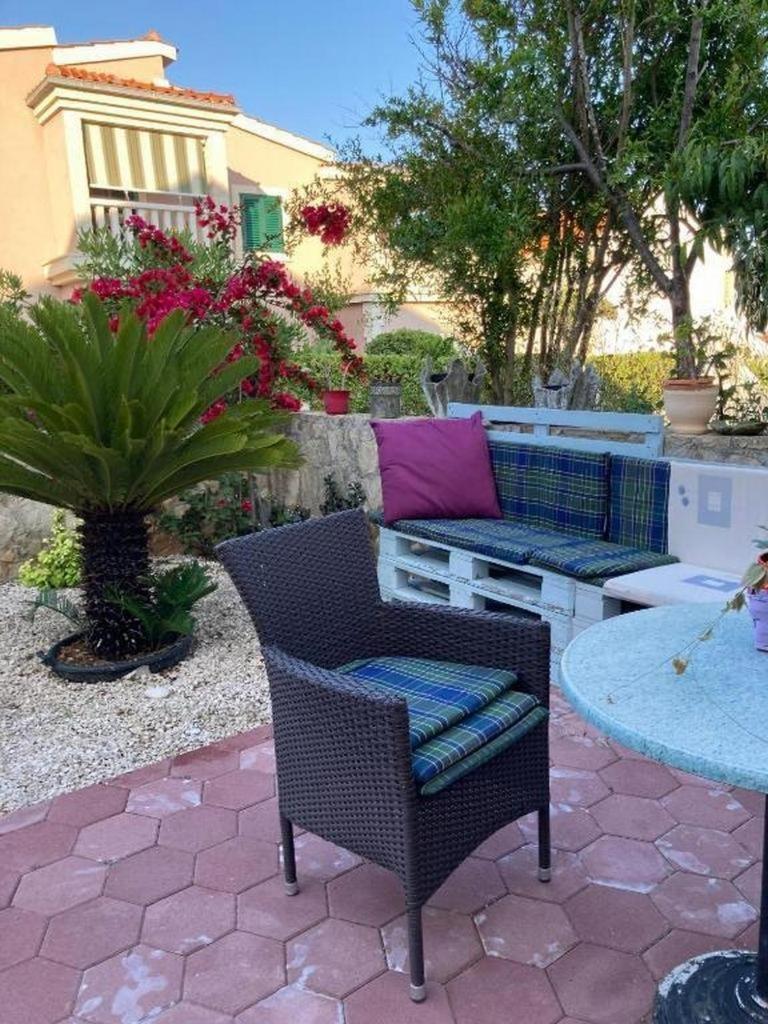 Apartment Milna 8896B Vis Exterior foto